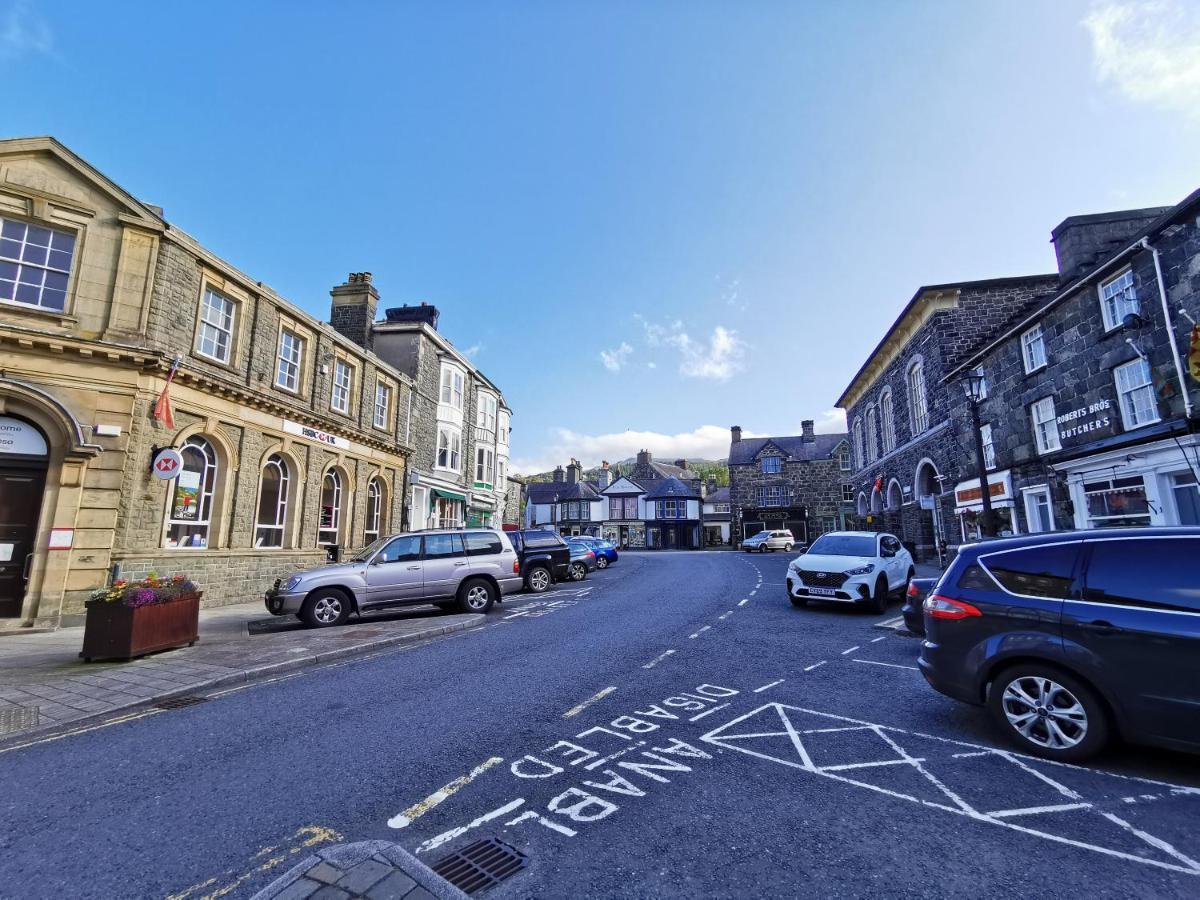 Eldon Row - Stylish Character Apartments - Central Location 1 & 2 Bed Available Dolgellau Exterior foto